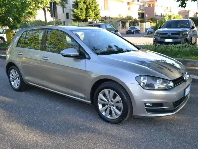 Usata VW Golf VII Comfortline 110 CV (80 kW) 2015 Argento Berlina