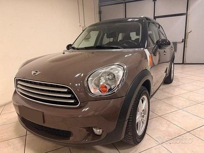 Usata Mini Cooper D Countryman 112 CV (82 kW) 2013 Marrone SUV