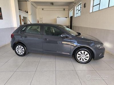 Usata VW Polo Comfortline 80 CV (58 kW) 2018 Grigio Berlina