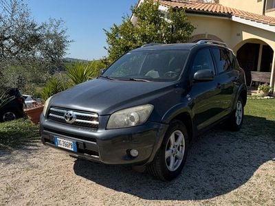 Usata Toyota RAV4 Luxury 177 CV (130 kW) 2008 Nero SUV