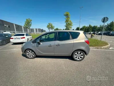 Usata Opel Meriva 75 CV (55 kW) 2010 Grigio Monovolume