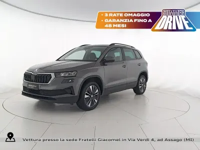 Usata Skoda Karoq Executive 116 CV (85 kW) 2023 Grigio graphite metallizzato SUV