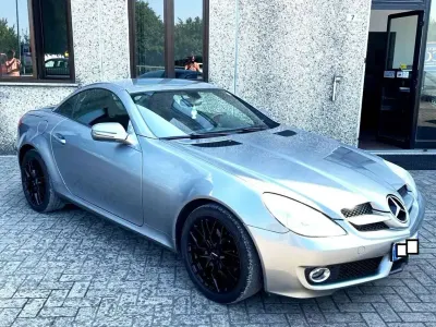 Usata Mercedes SLK200 184 CV (135 kW) 2009 Argento Cabrio
