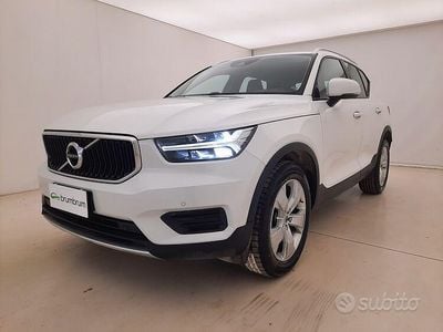 Usata Volvo XC40 Momentum 163 CV (119 kW) 2021 Bianco SUV