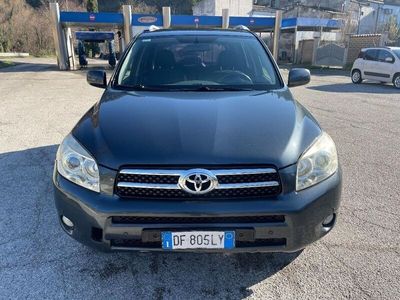 usata Toyota RAV4 -- 2.2 D-4D 136CV Luxury