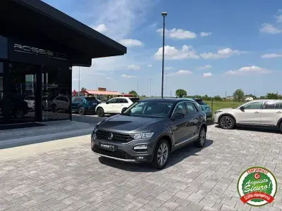 Usata VW T-Roc Style 150 CV (110 kW) 2021 Grigio SUV