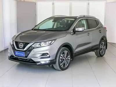 Usata Nissan Qashqai N-Connecta 110 CV (80 kW) 2017 Grigio metallizzato scuro SUV