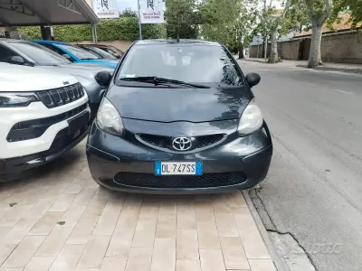 Occasion Toyota Aygo 68 ch (50 kW) 2008 Gris Citadine