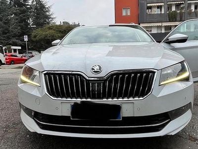 Usata Skoda Superb LAURIN & KLEMENT 190 CV (139 kW) 2016 Bianco Station wagon