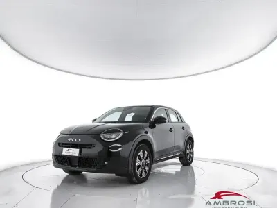 Usata Fiat 600 145 CV (106 kW) 2025 Nero SUV