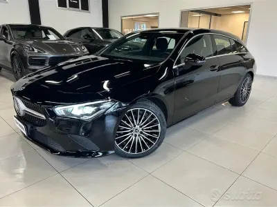 Usata Mercedes CLA200 150 CV (110 kW) 2022 Nero Station wagon