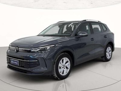 Gebraucht VW Tiguan Life 150 PS (110 kW) 2024 Grau SUV