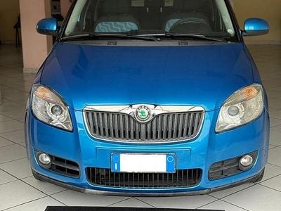 Blu Usata 2010 Skoda Roomster Monovolume | 3990 € (Buon prezzo)