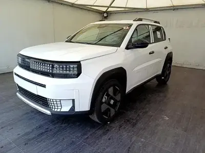 Nuova Fiat Grande Panda La Prima 110 CV (80 kW) 2026 240  bianco gelato Utilitaria