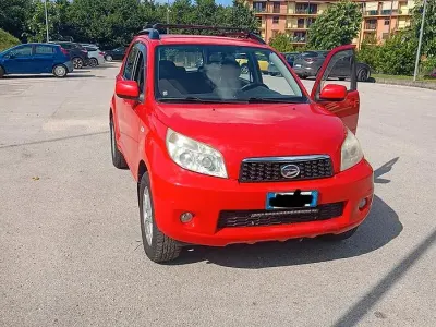 Usata Daihatsu Terios 86 CV (63 kW) 2011 Rosso SUV