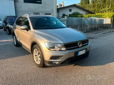 Usata VW Tiguan Business 150 CV (110 kW) 2020 Grigio SUV