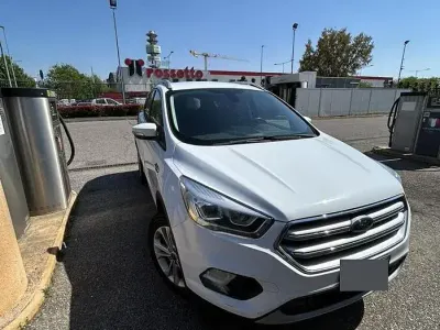 Usata Ford Kuga Titanium 150 CV (110 kW) 2018 Bianco SUV