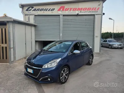 Usata Peugeot 208 Allure 75 CV (55 kW) 2016 Bluazzurro Utilitaria