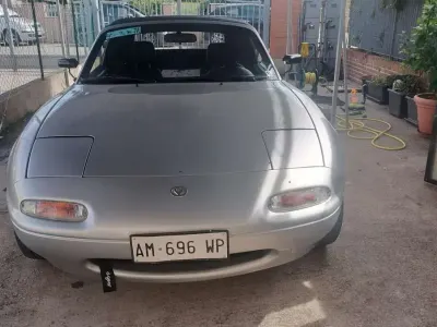 Usata Mazda MX5 90 CV (66 kW) 1997 Grigio Cabrio