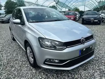 Usata VW Polo Trendline 75 CV (55 kW) 2016 Grigio Berlina