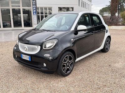 Usata Smart ForFour 71 CV (52 kW) 2017 Nero Utilitaria