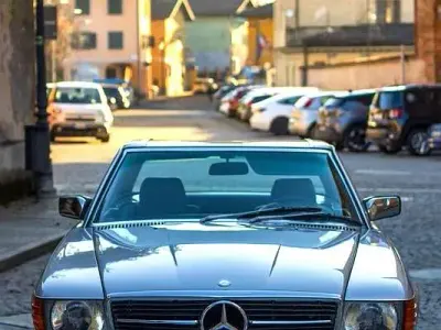 Usata Mercedes SL300 188 CV (138 kW) 1987 Argento Cabrio