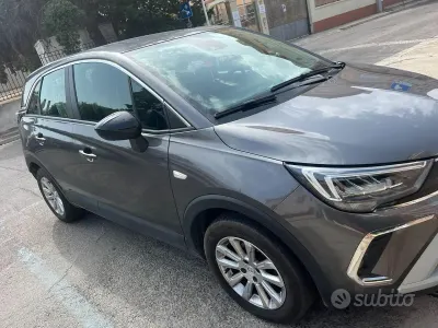 Usata Opel Crossland 110 CV (80 kW) 2022 Grigio SUV