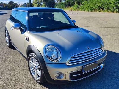 Usata Mini Cooper D 111 CV (81 kW) 2010 Oro Utilitaria