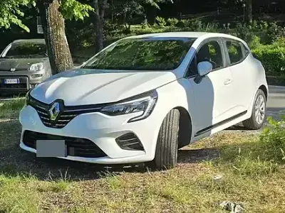Usata Renault Clio V Intens 101 CV (74 kW) 2021 Bianco Berlina