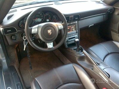 Usata Porsche 997 325 CV (239 kW) 2006 Grigio Coupé