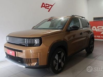 Nuova Fiat Grande Panda La Prima 110 CV (80 kW) 2025 Bronzo Utilitaria