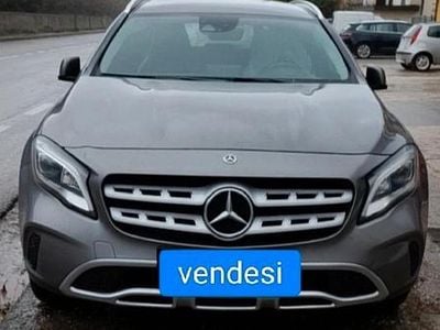 Usata Mercedes GLA200 136 CV (100 kW) 2017 Grigio SUV