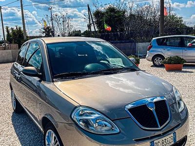 Usata Lancia Ypsilon 59 CV (43 kW) 2007 Oro Utilitaria