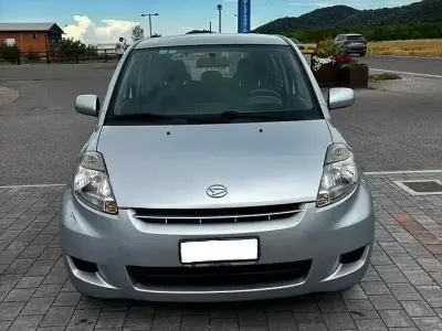Usata Daihatsu Sirion TAKA 91 CV (66 kW) 2008 Marrone Utilitaria