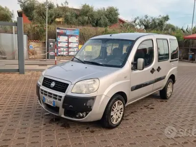Usata Fiat Doblò Family 105 CV (77 kW) 2008 Grigio Monovolume