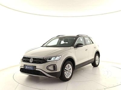 Usata VW T-Roc Life 150 CV (110 kW) 2022 Beige SUV