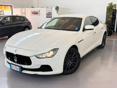 Usata Maserati Ghibli 410 CV (301 kW) 2013 Bianco Berlina