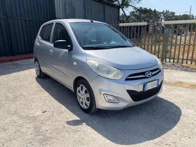 Usata Hyundai i10 Classic 69 CV (50 kW) 2011 Argento Utilitaria