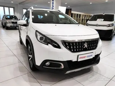 Usata Peugeot 2008 Allure 99 CV (72 kW) 2017 Bianco SUV