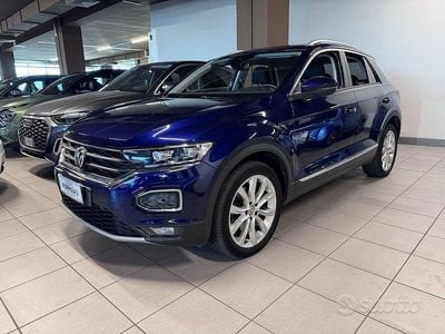 Begagnad VW T-Roc Advance 150 HK (110 kW) 2018 Blå SUV