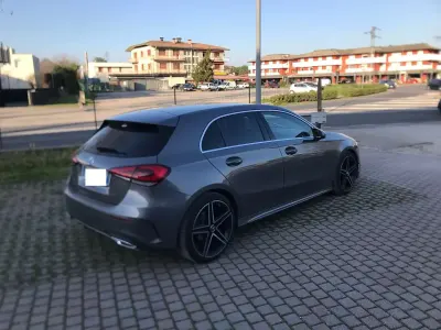 Usata Mercedes A180 Premium 116 CV (85 kW) 2018 Grigio Berlina