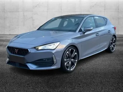 Usata Cupra Leon 300 CV (220 kW) 2022 Grigio metallizzato Berlina