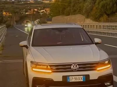 Usata VW Tiguan R-line 150 CV (110 kW) 2023 Bianco SUV