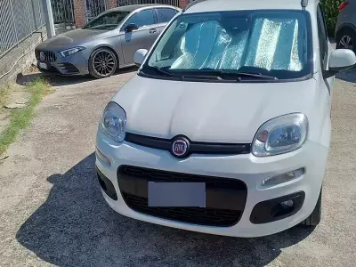 Usata Fiat Panda Lounge 69 CV (50 kW) 2017 Bianco Utilitaria