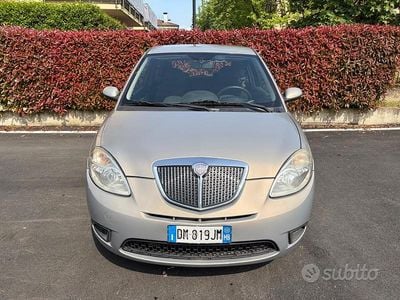 Begagnad Lancia Ypsilon 60 HK (44 kW) 2008 Beige Halvkombi