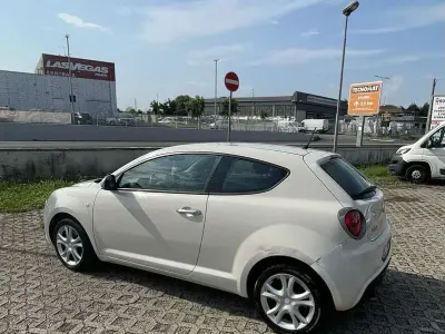 Usata Alfa Romeo MiTo Distinctive 120 CV (88 kW) 2012 Beige Utilitaria