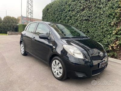 usata Toyota Yaris 1.3 5 porte Sol