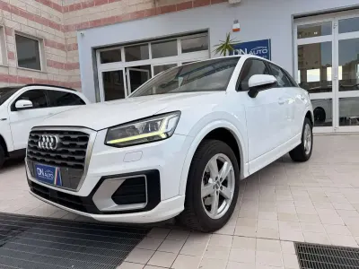 Usata Audi Q2 Business 116 CV (85 kW) 2017 Bianco SUV