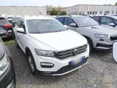 Käytetty VW T-Roc Style 150 HP (110 kW) 2021 Valkoinen Katumaasturi