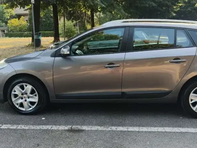 Usata Renault Mégane GrandTour Dynamique 110 CV (80 kW) 2012 Grigio Station wagon